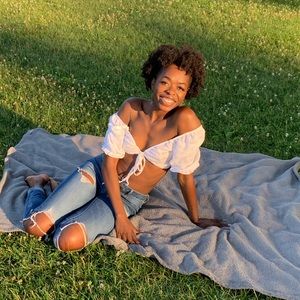 Meet your Posher, Nykhya